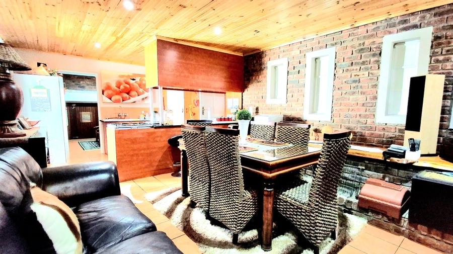 7 Bedroom Property for Sale in Heather Park Western Cape